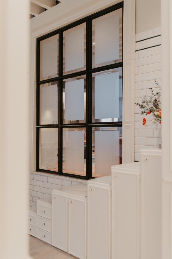 Blue Bird Residence Suite Moriaan Antwerpen Exterior foto